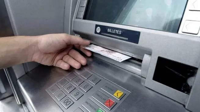 📆 Feriado XXL: cómo operan los bancos esta semana y qué pasa con la compra de dólares