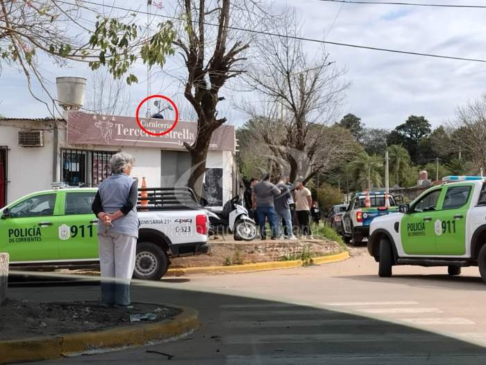 Hallaron muerto a un hombre en el techo de una carnicería: habría intentado robar cables y murió electrocutado