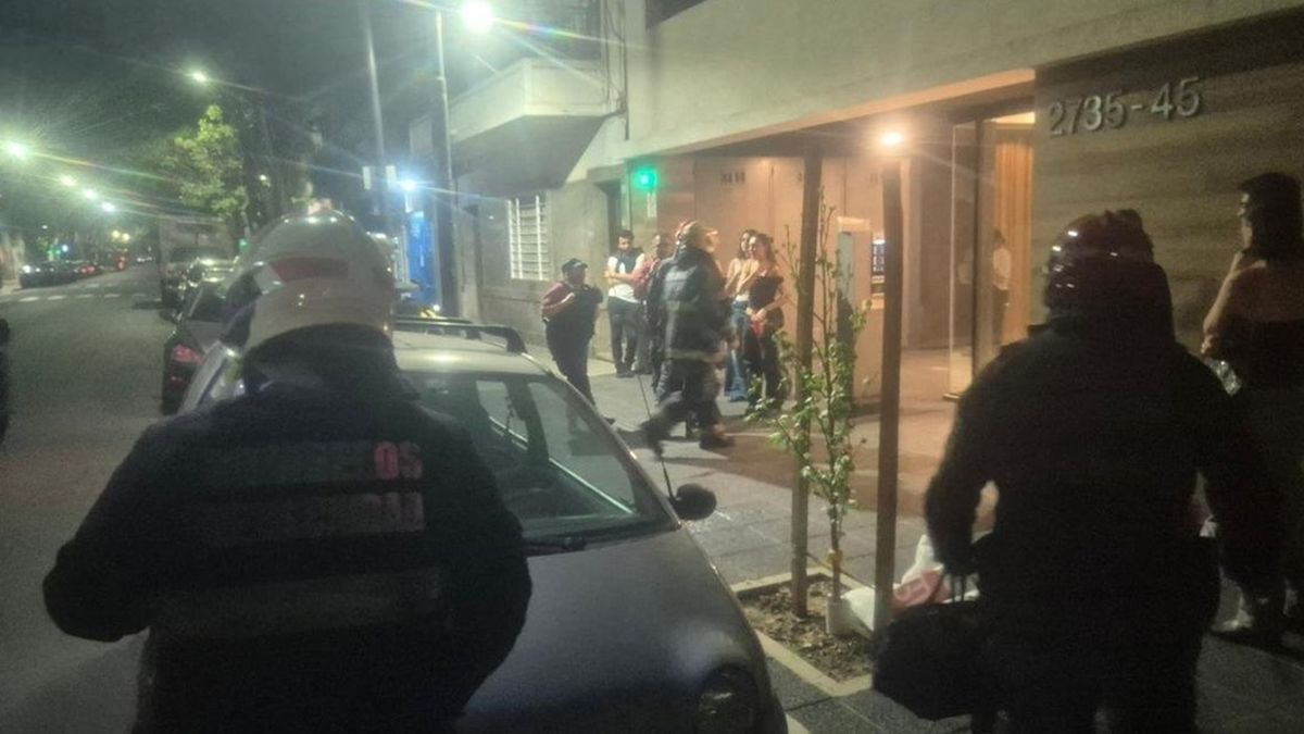 Noche de terror en Palermo: un ascensor se desplom&oacute; y nueve chicos quedaron atrapados.