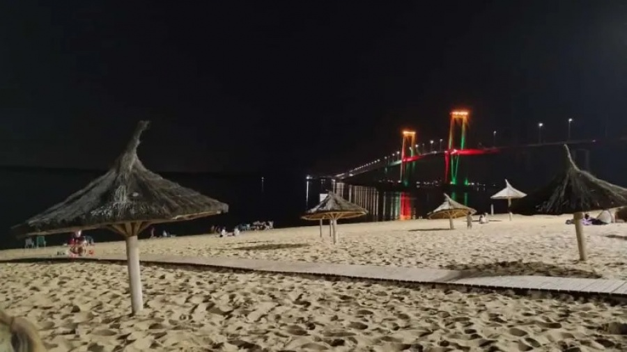 “Corrientes tiene la única playa nocturna de río de Sudamérica”