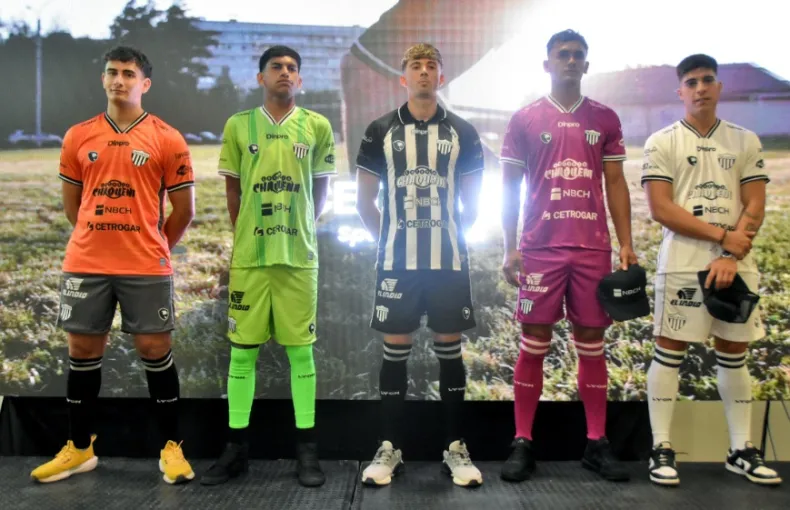 FOR EVER YA TIENE NUEVA CAMISETA PARA SU ESTRENO FRENTE A ACASSUSO