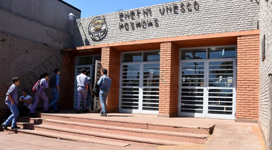 Alumno llevó un arma al colegio y se disparó frente a sus compañeros