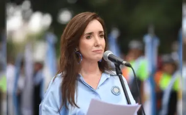 VICTORIA VILLARRUEL SE DIFERENCIÓ DE MILEI Y SALUDÓ A LOS PERIODISTAS EN SU DÍA