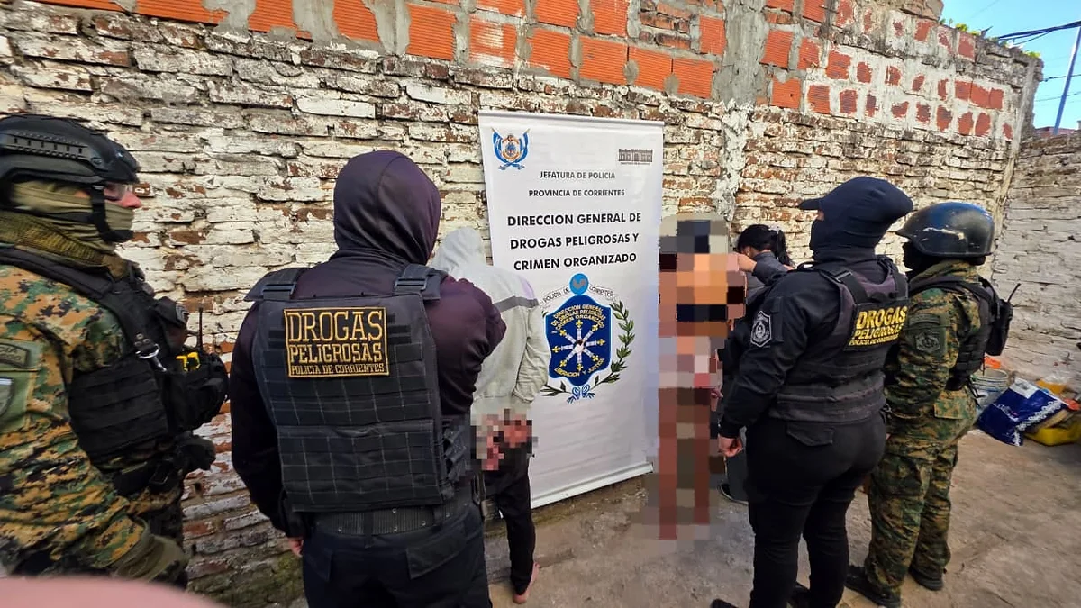 DESBARATAN UN BÚNKER DE DROGAS: TRES DETENIDOS CON DOSIS DE ESTUPEFACIENTES