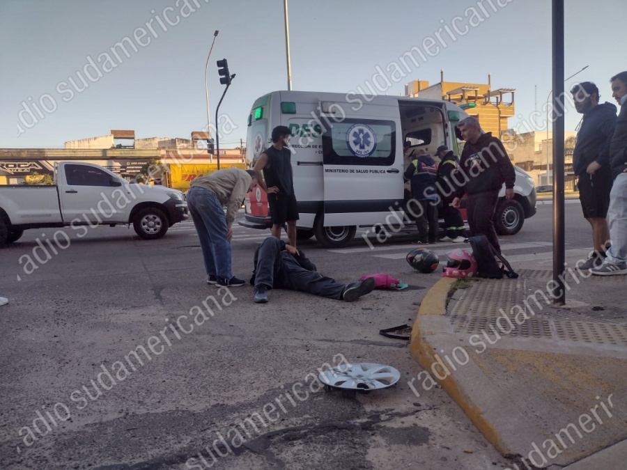 UNA MENOR HERIDA TRAS UN SINIESTRO VIAL EN LA AVENIDA 3 DE ABRIL