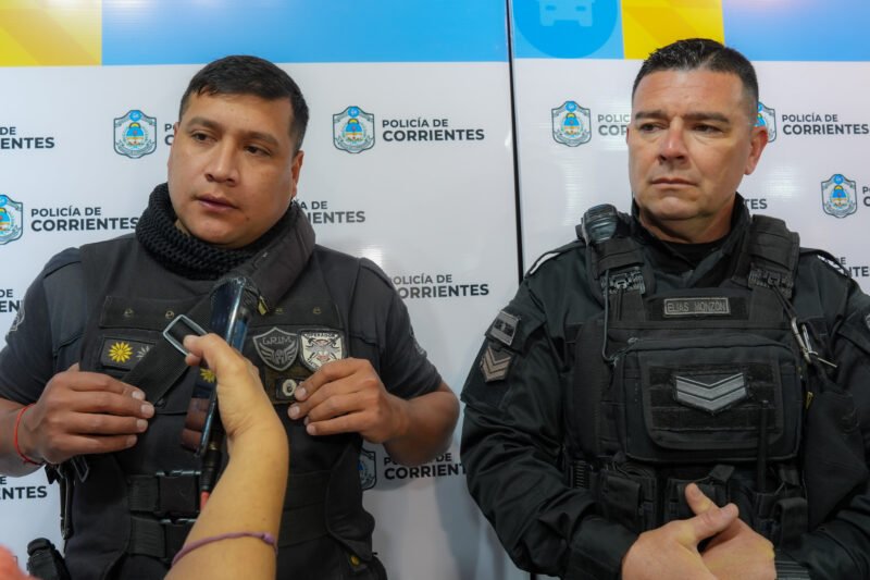 HÉROES CON UNIFORME: POLICÍAS LE SALVARON LA VIDA A UNA BEBÉ DE UN AÑO EN CORRIENTES