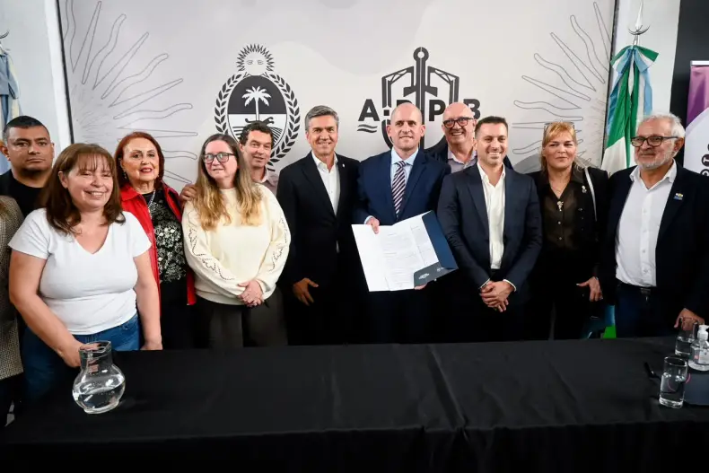 ZDERO ANUNCIÓ LA CONSTRUCCIÓN DE LA SEDE DE LA CÁMARA DE COMERCIO DE BARRANQUERAS