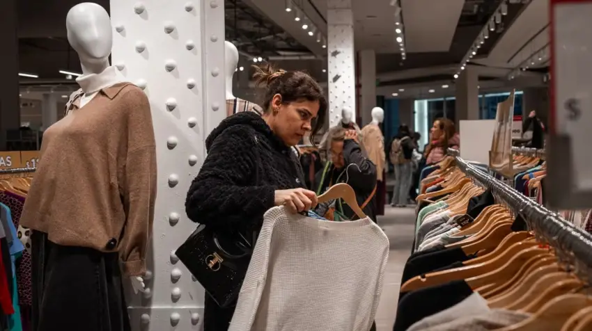 EL CONSUMO MASIVO CRECIÓ EN SEPTIEMBRE, PERO ACUMULA UNA CAÍDA DE 1,3% EN LO QUE VA DEL AÑO